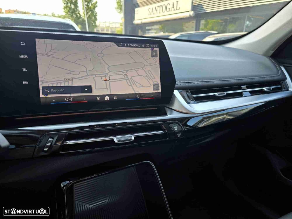 BMW iX1 eDrive20 xLine - 12