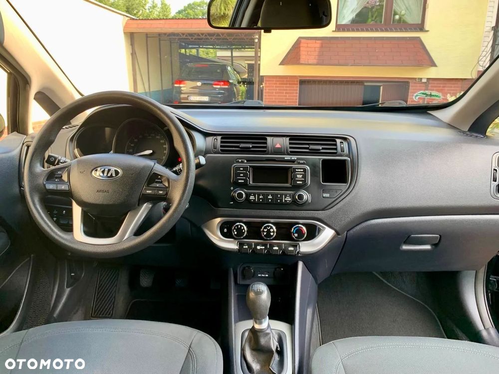 Kia Rio 1.4 Edition 7 - 10
