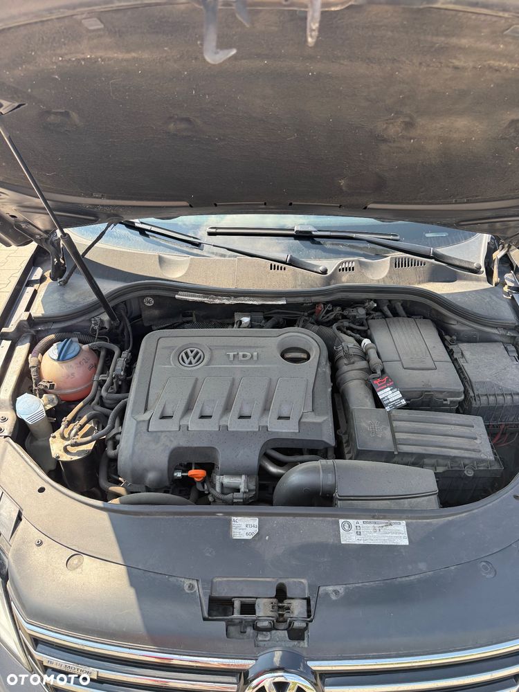 Volkswagen Passat - 12