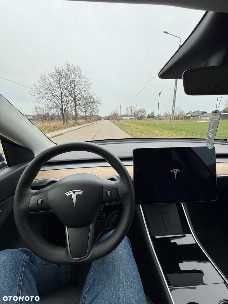 Tesla Y Premium Long Range Dual Motor AWD - 14