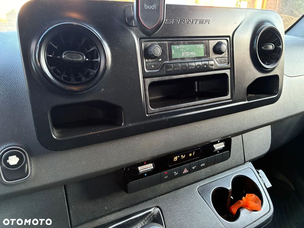 Mercedes-Benz Sprinter - 6