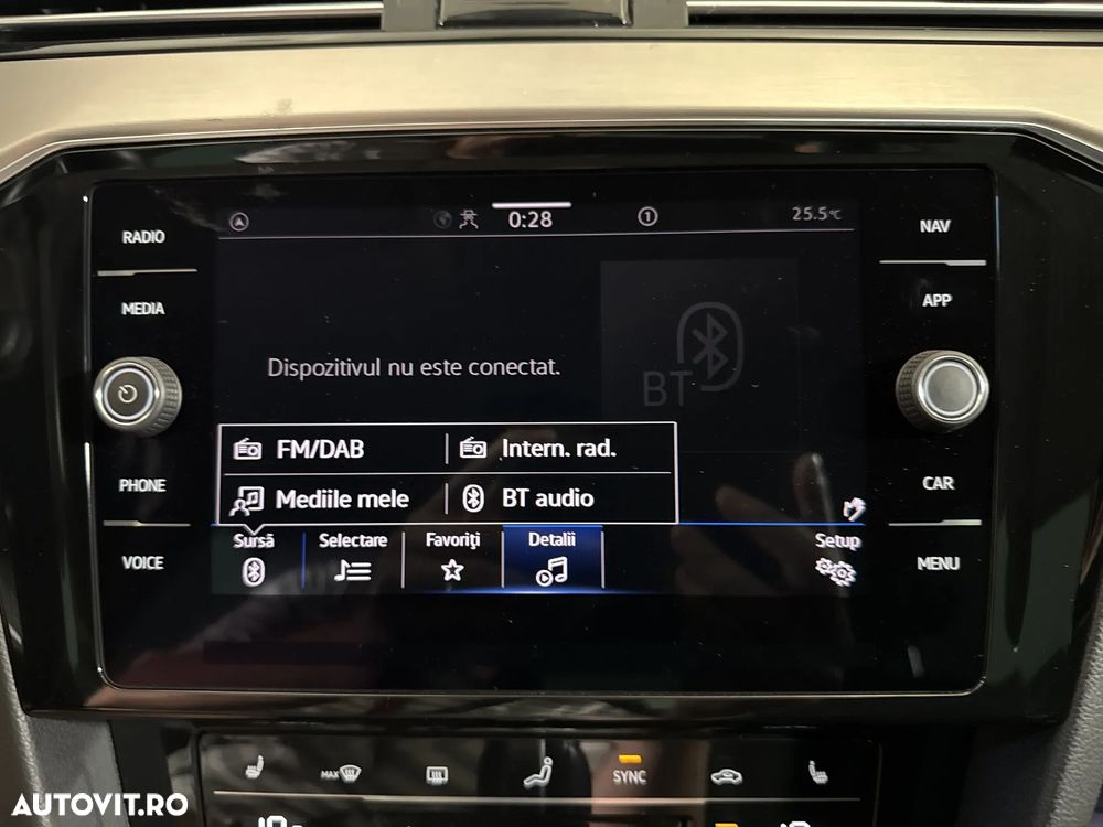 Volkswagen Passat 2.0 TDI DSG Highline - 20