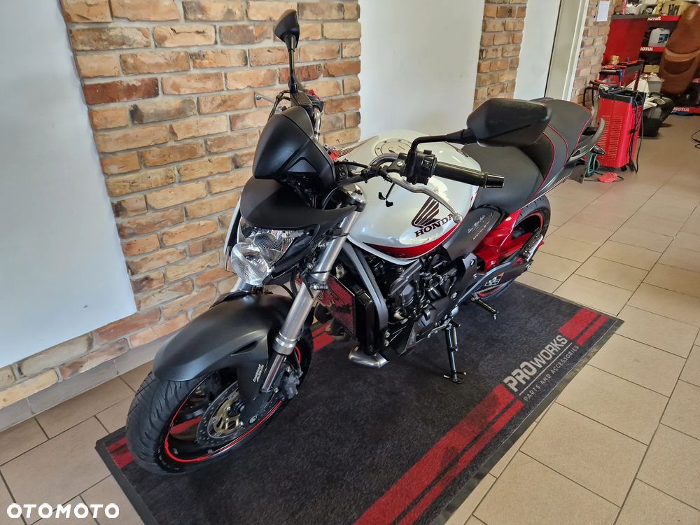 Honda Hornet - 10