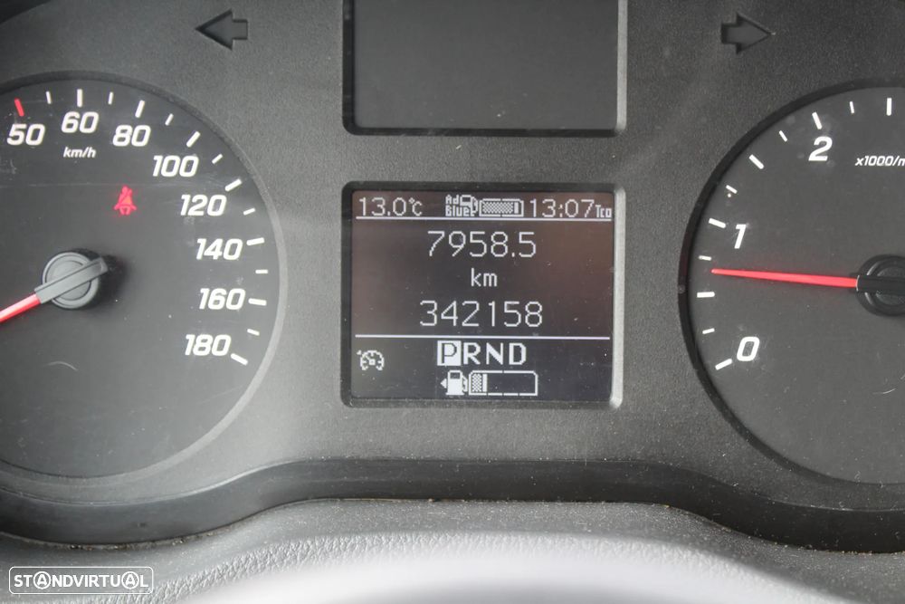 Mercedes-Benz SPRINTER 319 CDI V6 L3H2 - 32