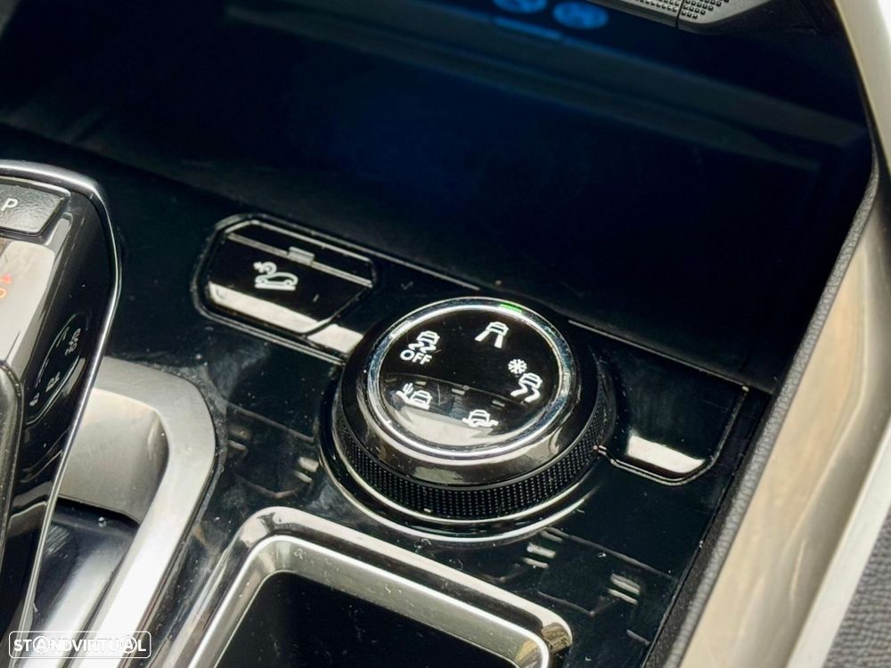 Peugeot 5008 1.2 PureTech Allure Grip Control EAT6 - 44