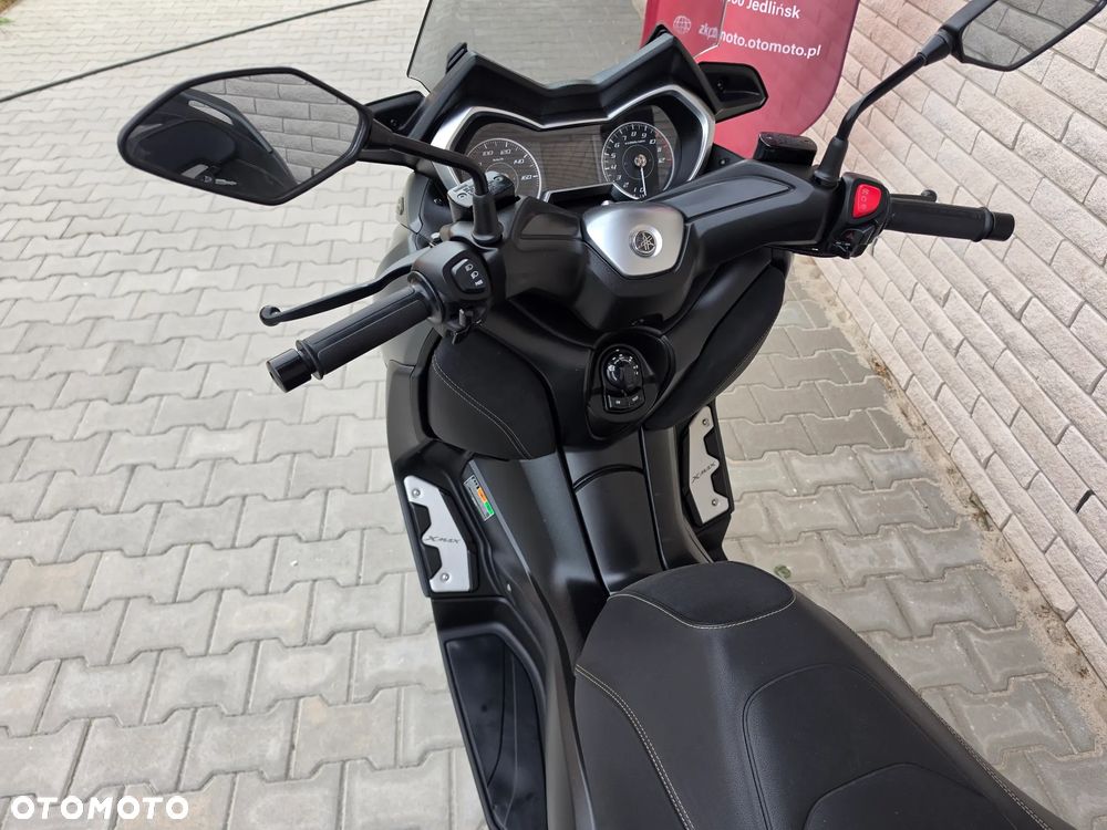 Yamaha X-max - 14