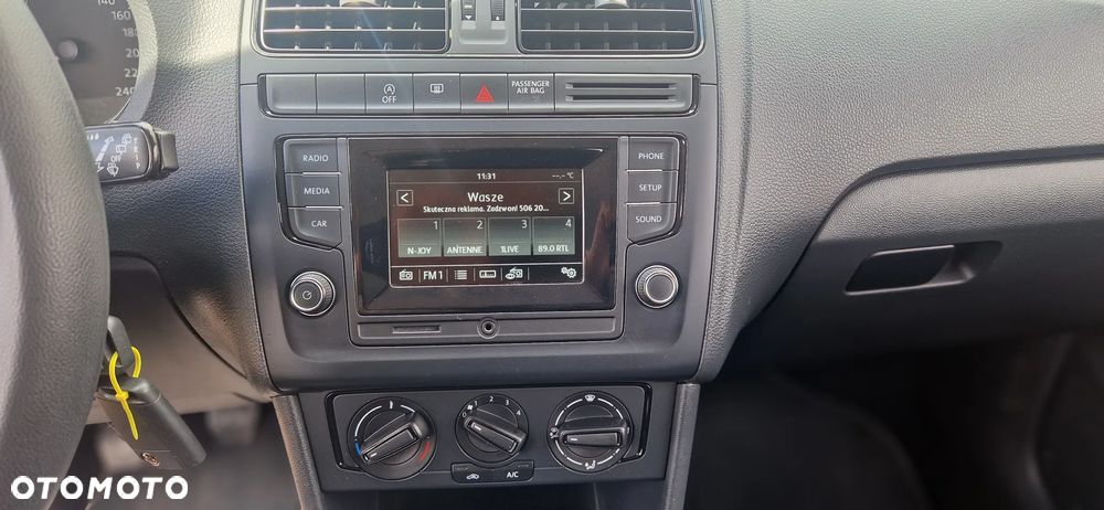 Volkswagen Polo 1.0 (Blue Motion Technology) Comfortline - 21