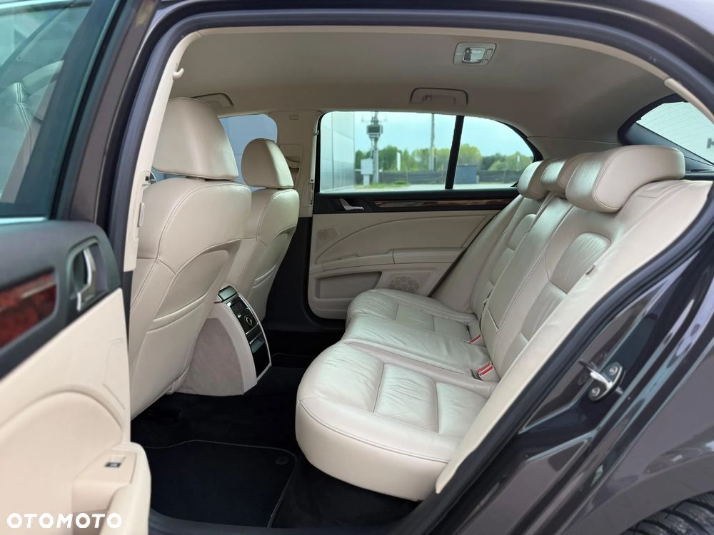 Skoda Superb 1.8 TSI DSG Exclusive - 24