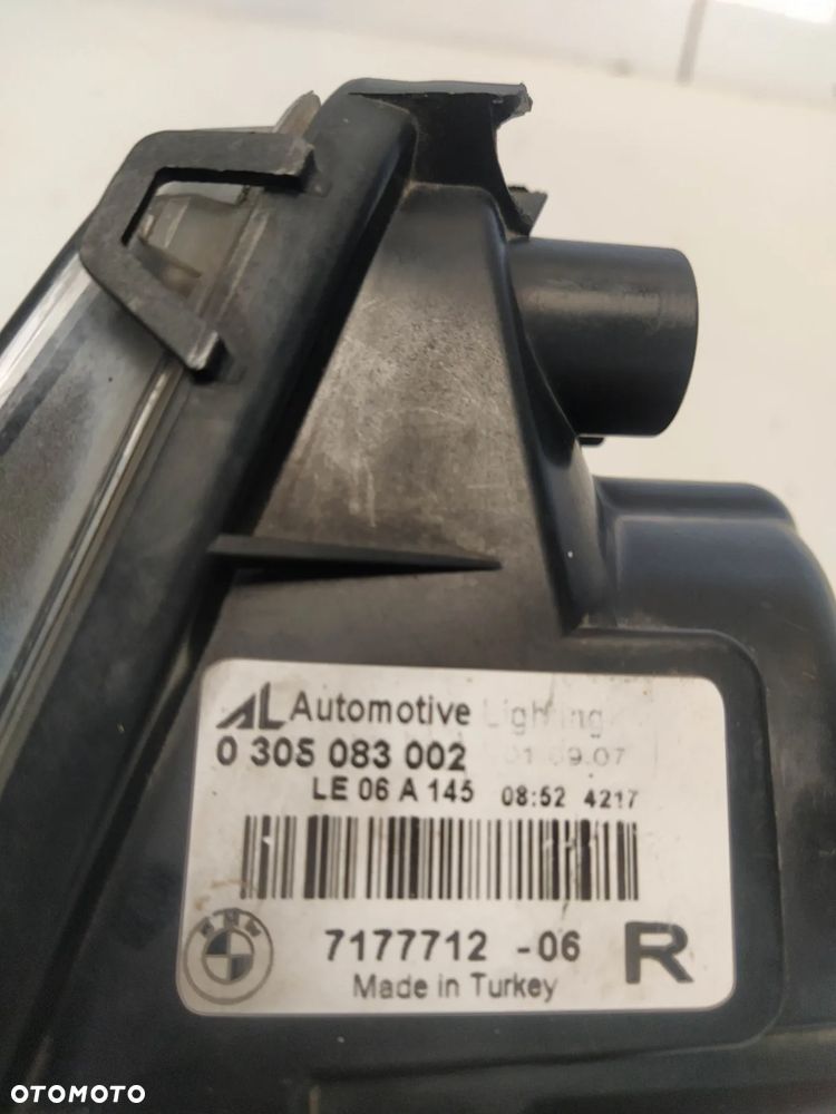 BMW 5 E60 LIFT BMW E61 LIFT HALOGEN LAMPA PRAWY LEWY PRZECIWMGIELNY ORYGINAŁ - 9