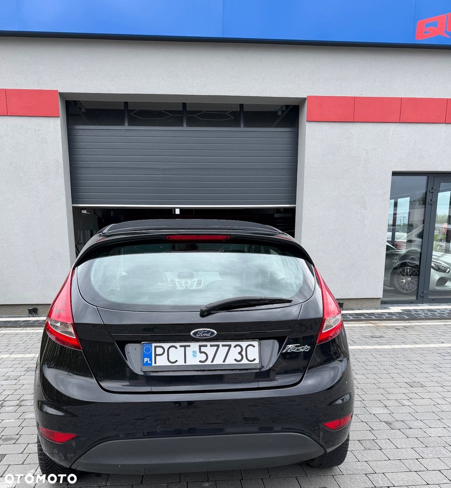 Ford Fiesta - 9