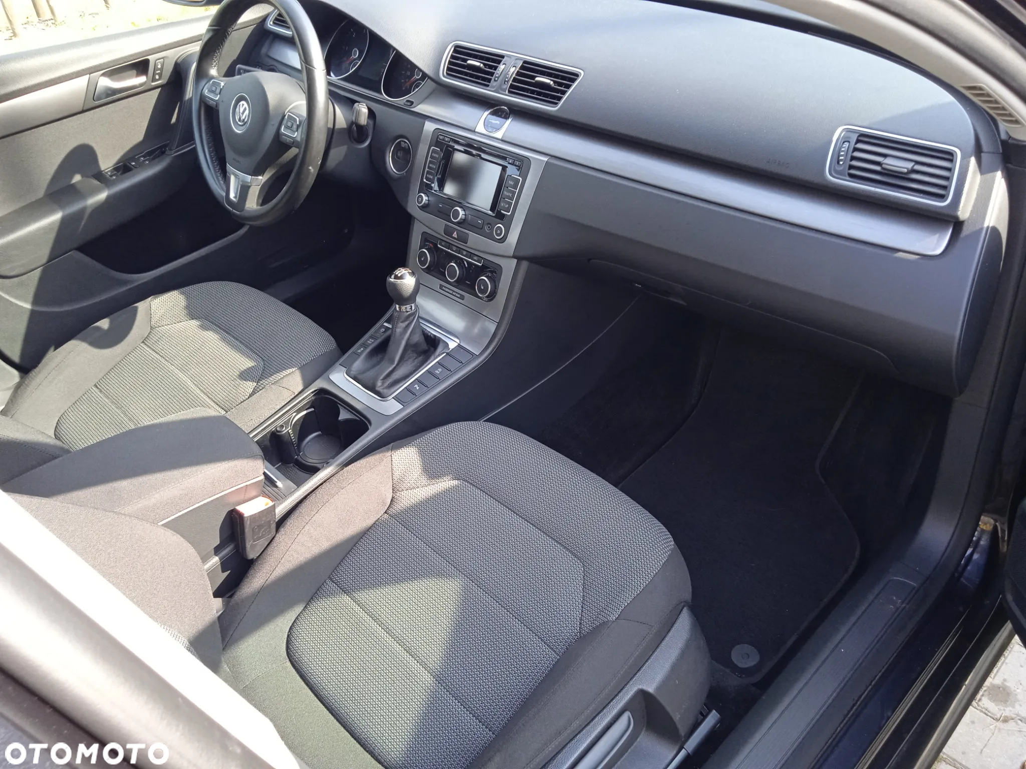 Volkswagen Passat 2.0 TDI DPF Highline - 21