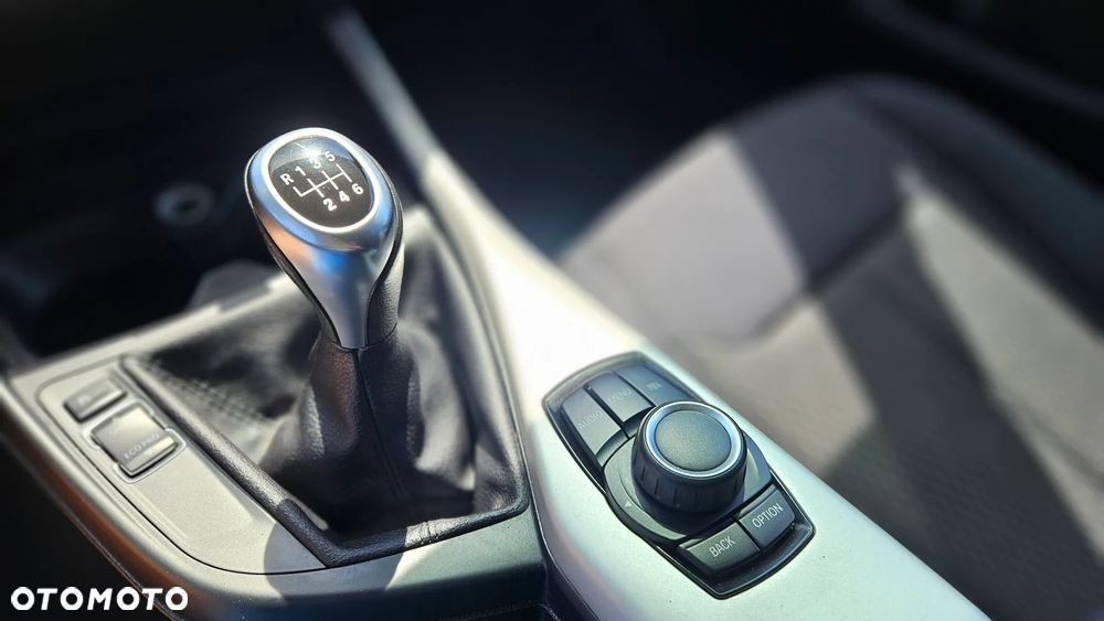 BMW Seria 1 114i Sport Line - 19