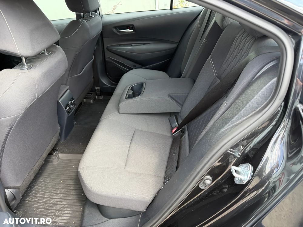 Toyota Corolla - 11