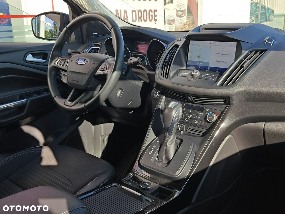 Ford Kuga - 17