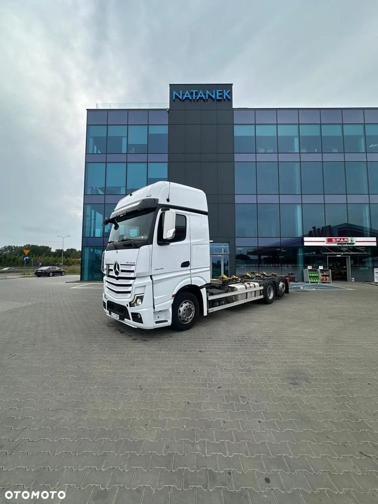 Mercedes-Benz 2548 - 10