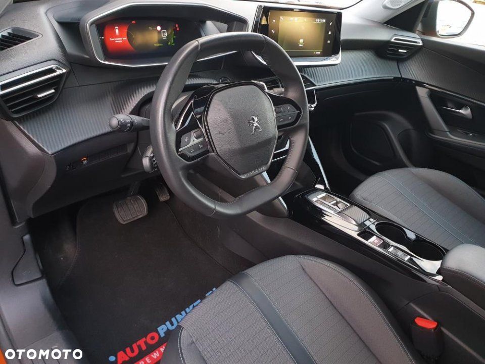 Peugeot 2008 - 9