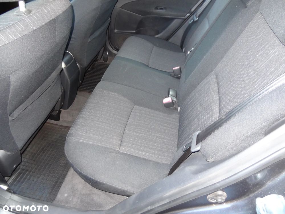 Toyota Auris 2.0 D-4D - 13