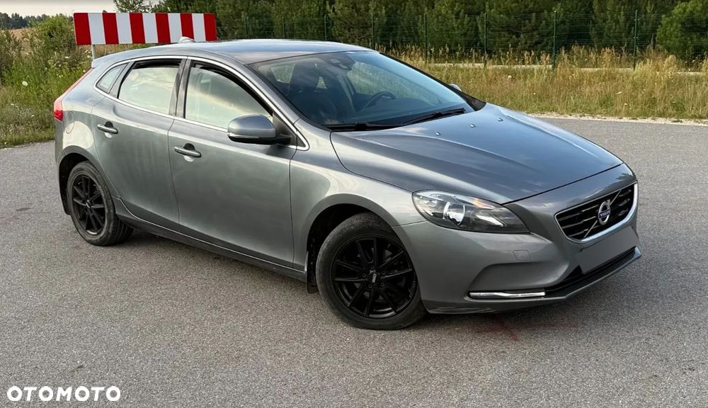 Volvo V40 D2 Summum - 1