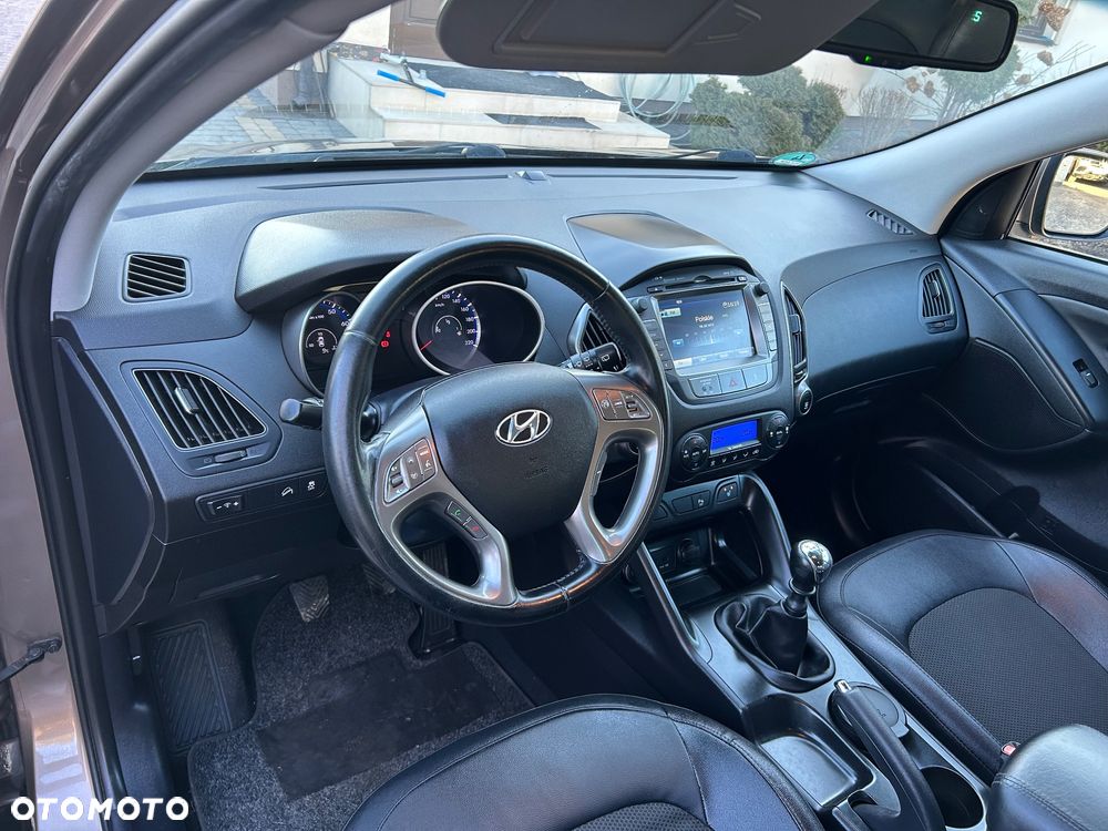 Hyundai ix35 1.6 2WD Fifa World Cup Edition - 9