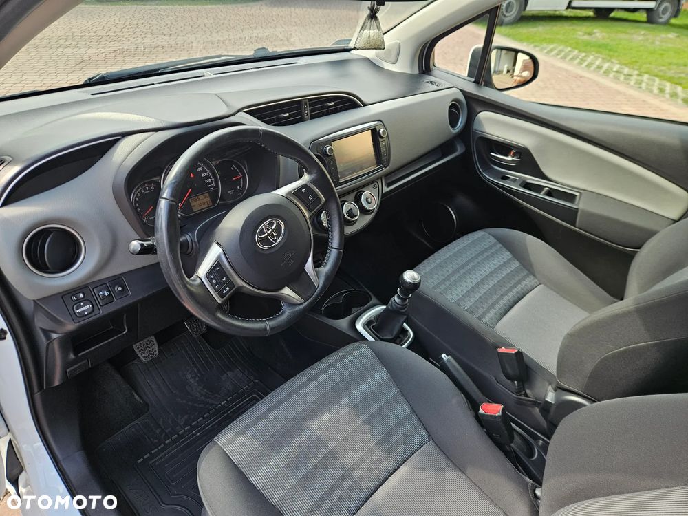 Toyota Yaris 1.33 Premium - 9