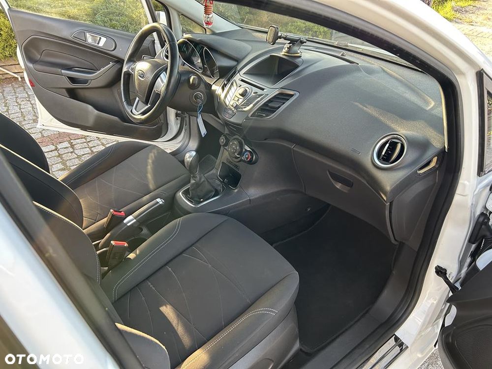 Ford Fiesta - 7