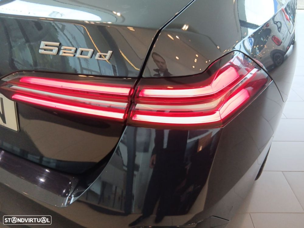 BMW 520 d Pack Desportivo M - 22