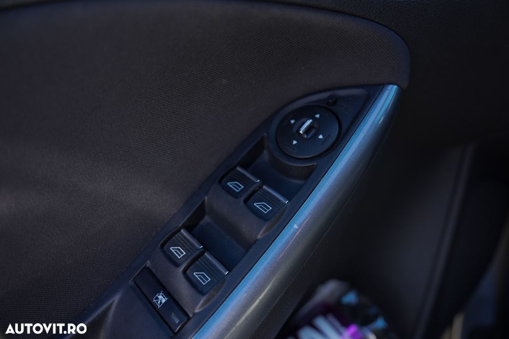 Ford Focus 2.0 TDCI DPF Titanium - 26