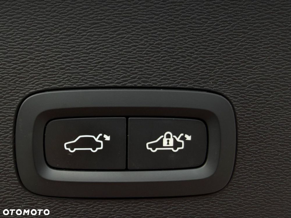 Volvo C40 - 11