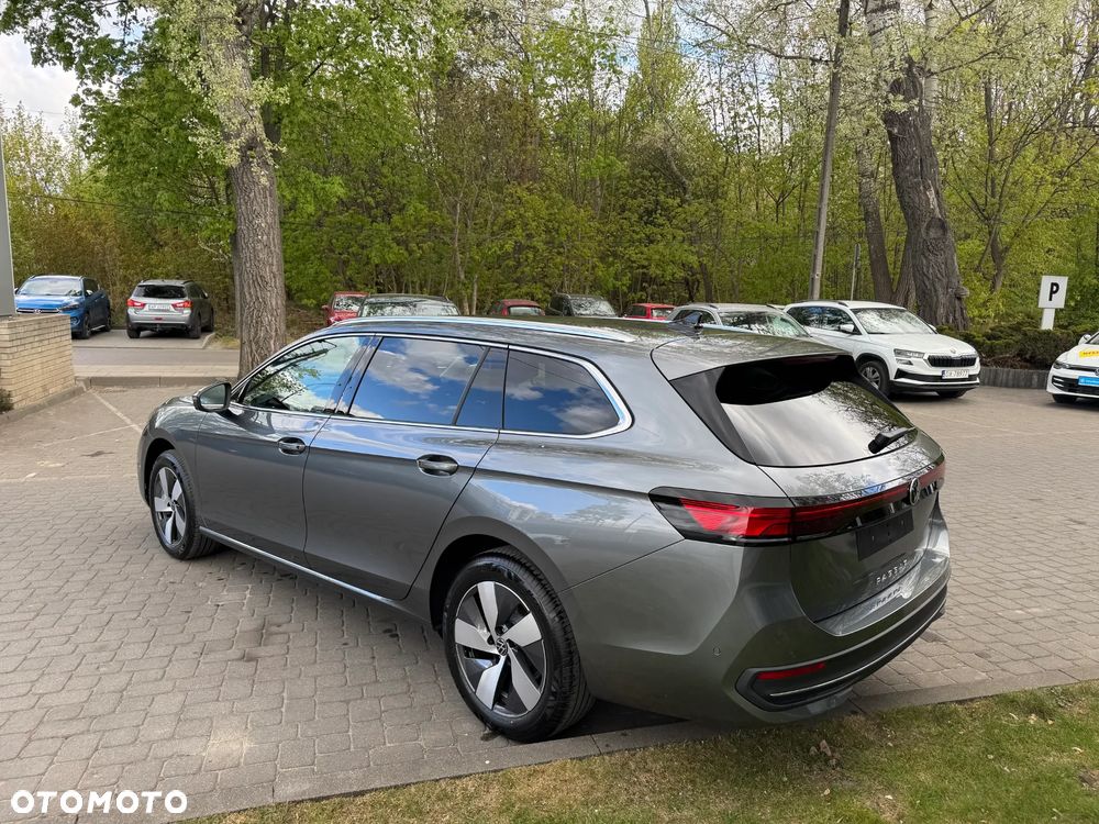 Volkswagen Passat Variant 2.0 TDI SCR Business Plus DSG - 3