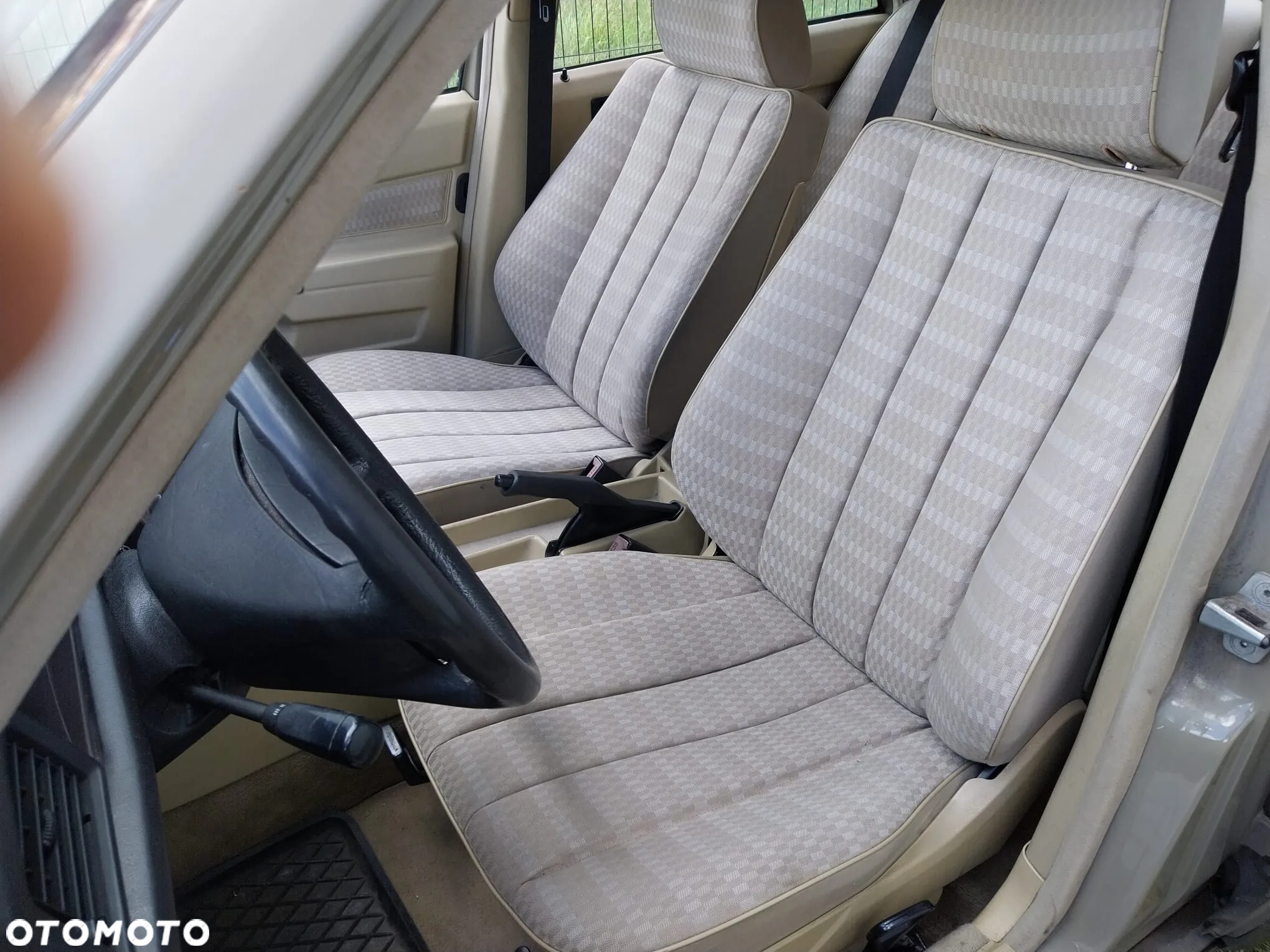 Mercedes-Benz W201 (190) - 5