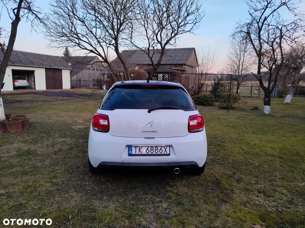 Citroën DS3 1.6 e-HDi SoChic - 11