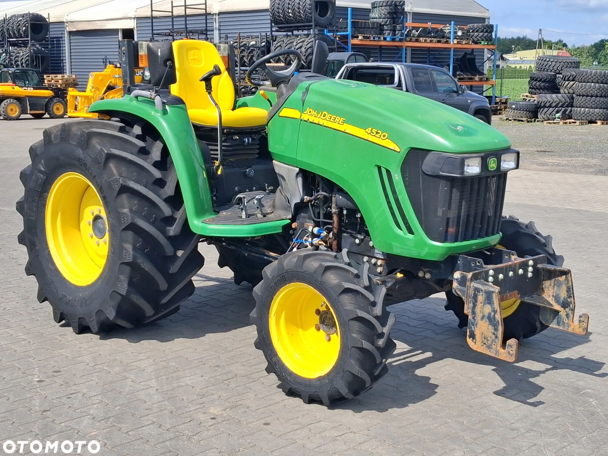 John Deere 4520 - 7