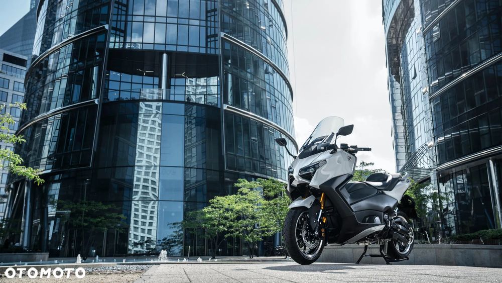 Yamaha Tmax - 14