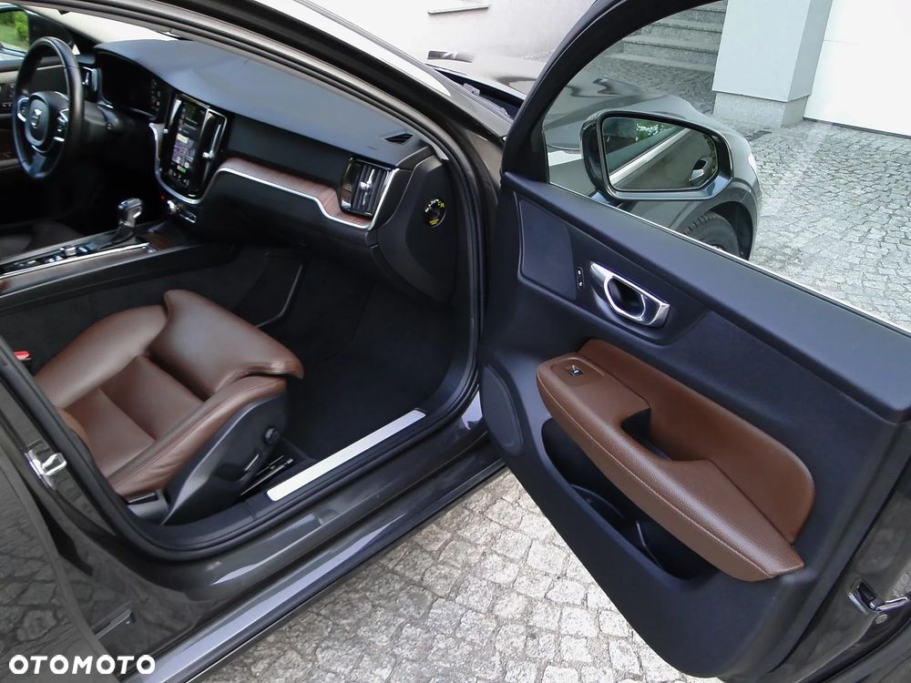 Volvo V60 D4 AWD Geartronic Inscription - 32