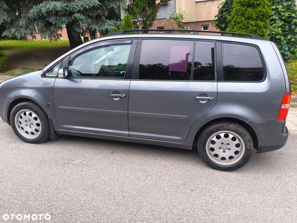 Volkswagen Touran 1.9 TDI Highline - 7
