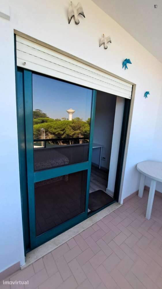 Quarto - localizado em Caparica Lisbon - Grande imagem: 4/26