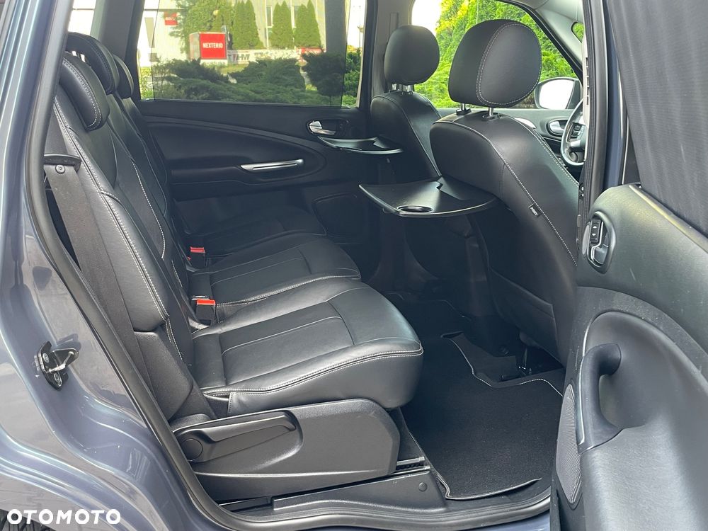 Ford S-Max 2.0 TDCi Titanium - 28
