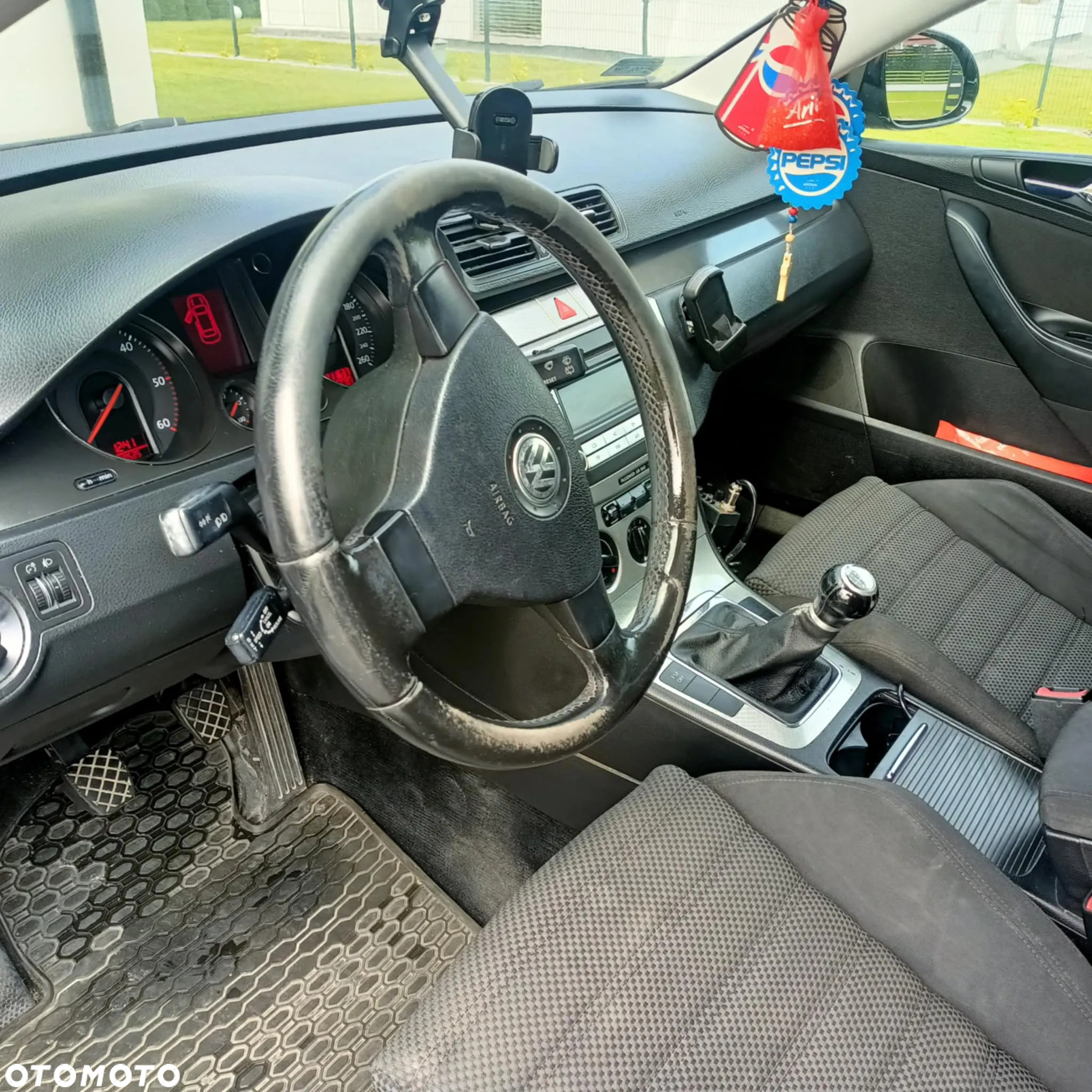 Volkswagen Passat - 8