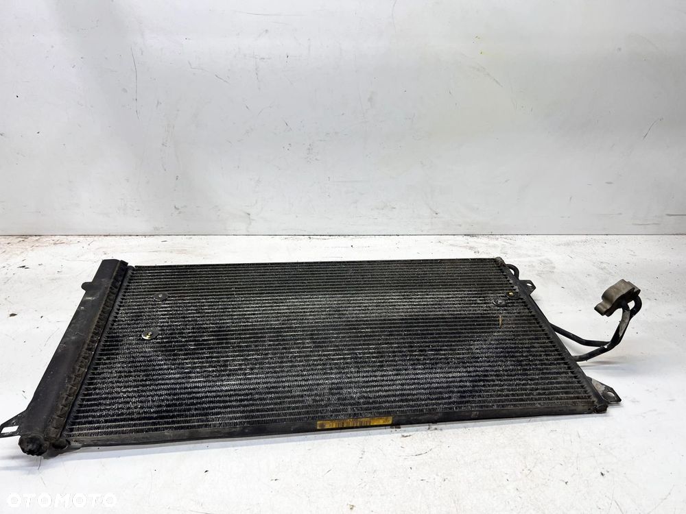 CHŁODNICA KLIMATYZACJI AUDI Q7 4L 4L0260401A - 1