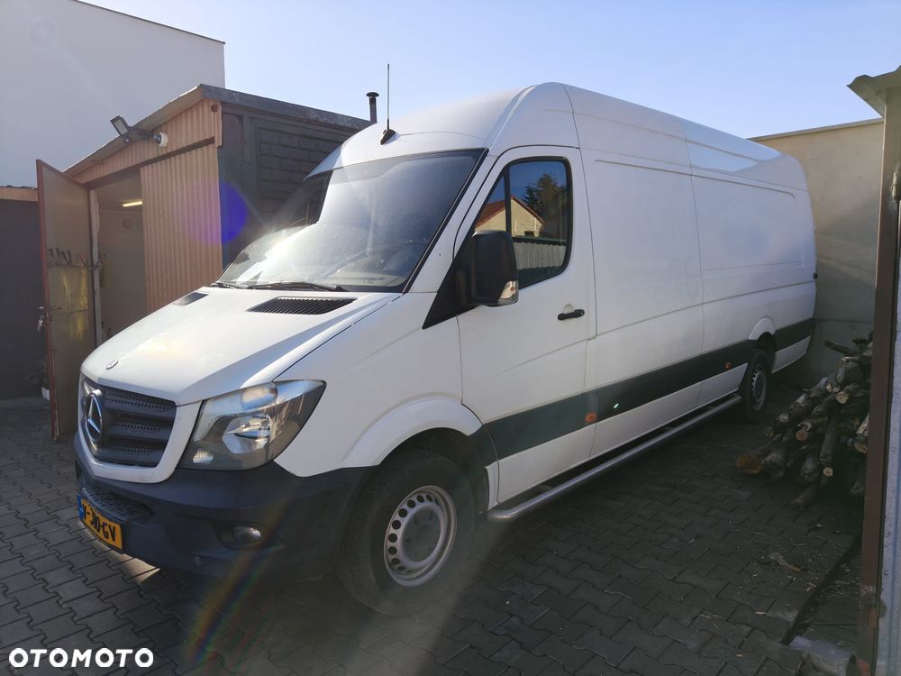 Mercedes-Benz Sprinter - 2