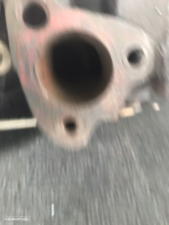 Turbo 1.8T Audi TT S3 Vw Golf Gti NOTA: o turbo está em bom estado com o colector estalado conforme visível nas últimas fotografias - 4