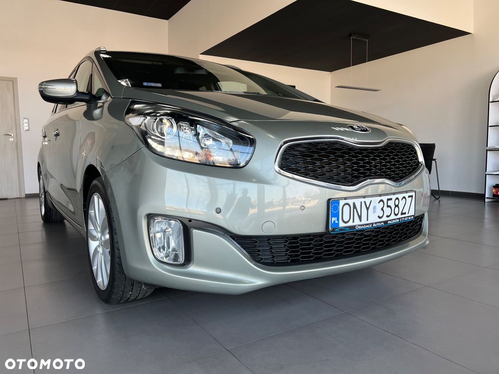 Kia Carens - 9