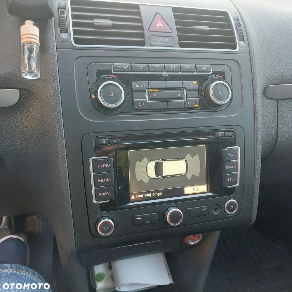 Volkswagen Touran 1.6 TDI DPF Comfortline - 11