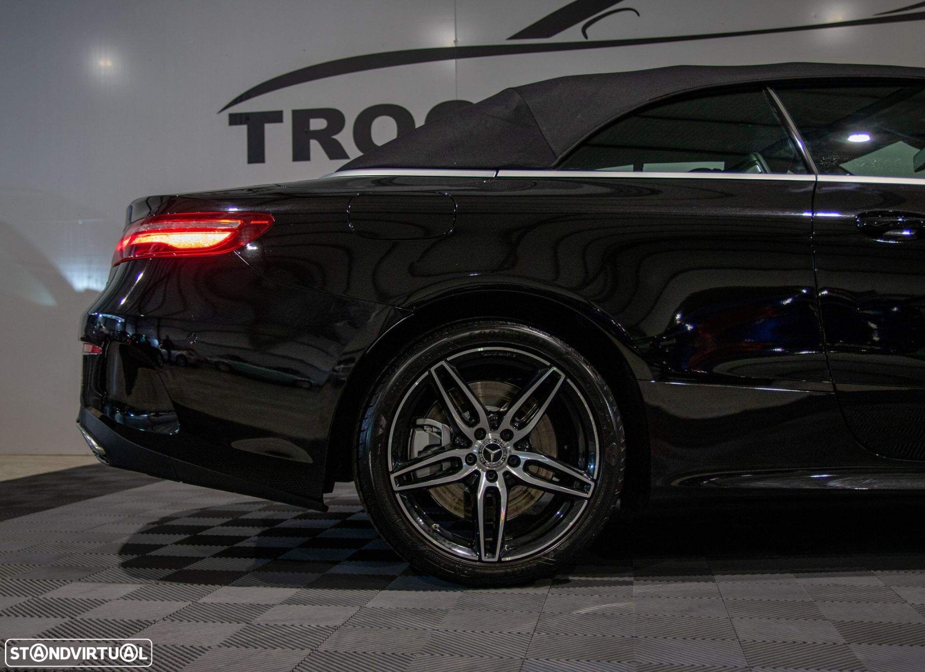 Mercedes-Benz E 450 4-Matic AMG Line Aut. - 25
