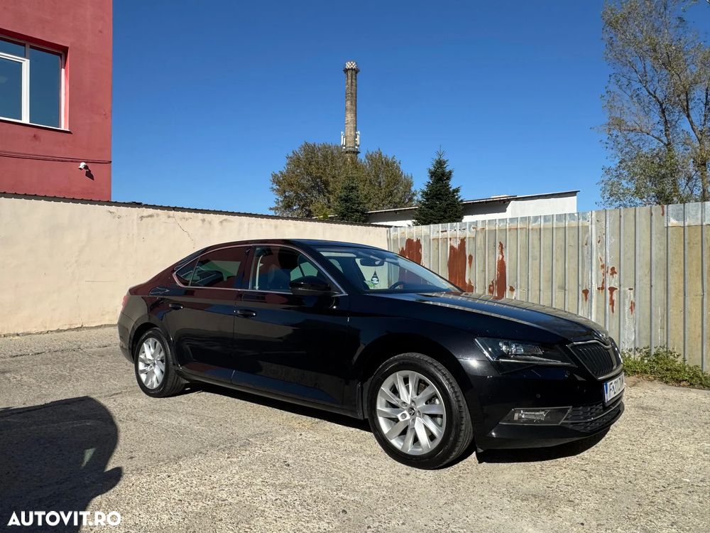 Skoda Superb 2.0 TDI DSG Active - 8