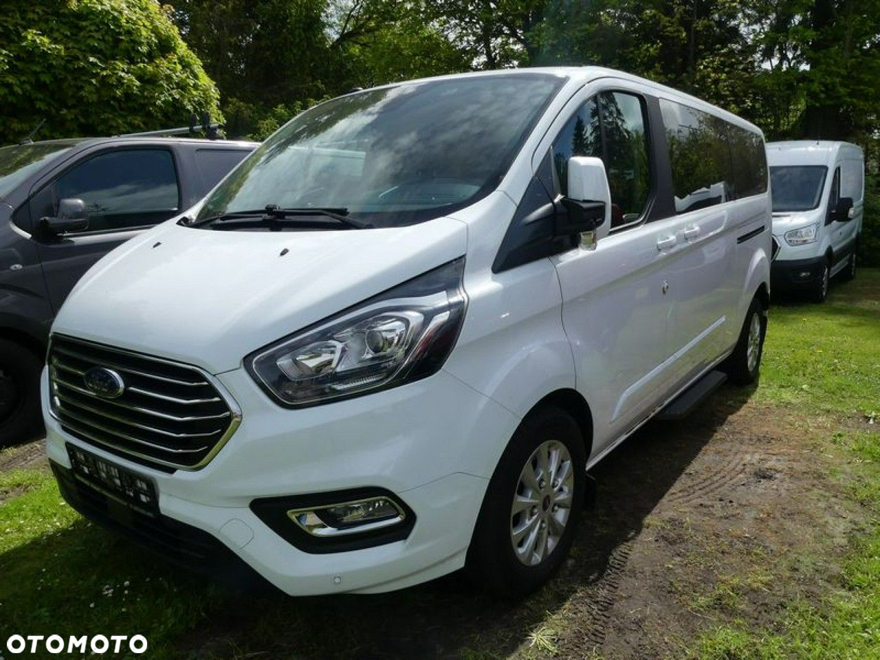 Ford Tourneo Custom - 2