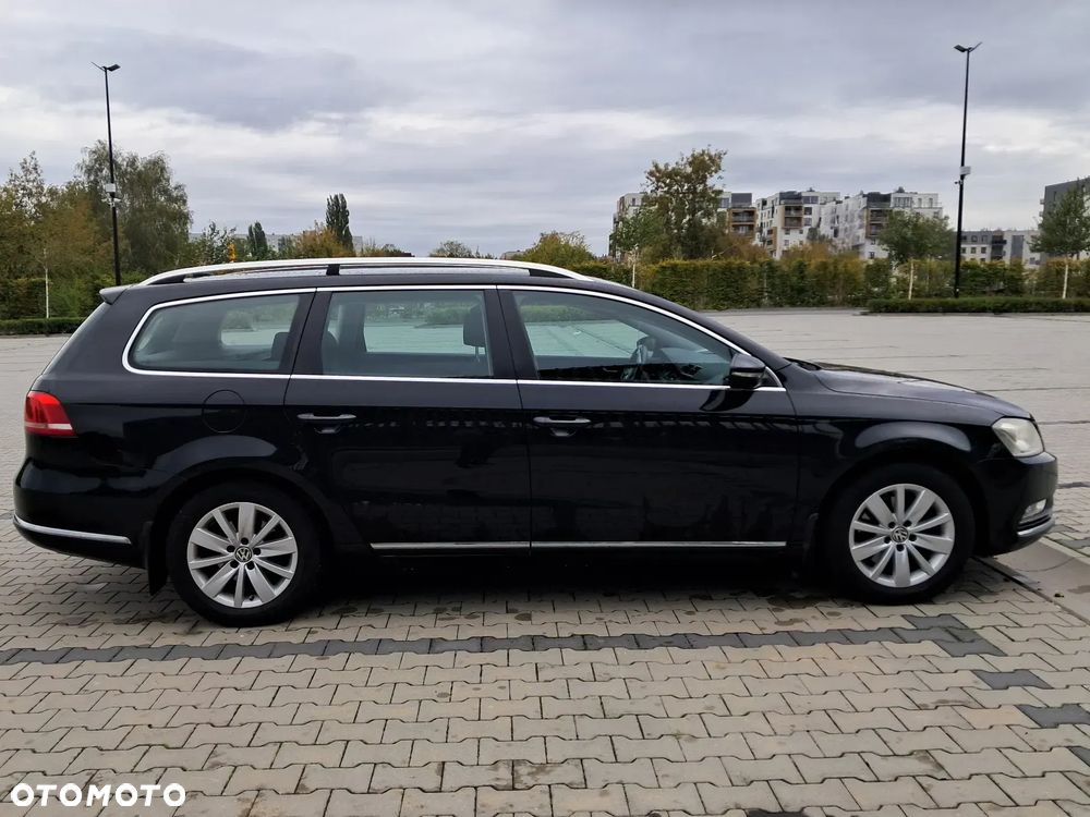 Volkswagen Passat - 4