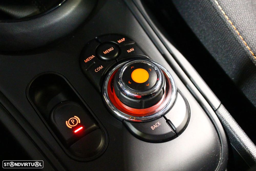 MINI Countryman One D 4Business - 27