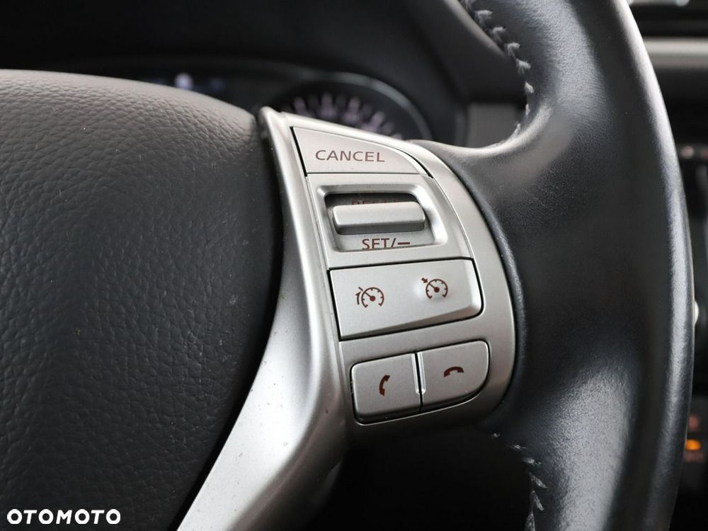 Nissan Qashqai 1.6 DIG-T N-Connecta - 30