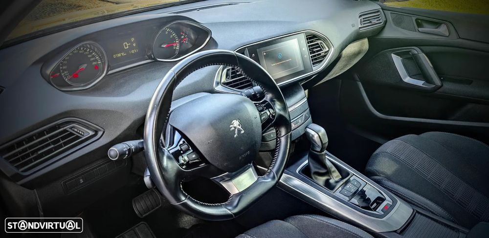 Peugeot 308 1.2 PureTech Allure Full LED EAT8 - 14
